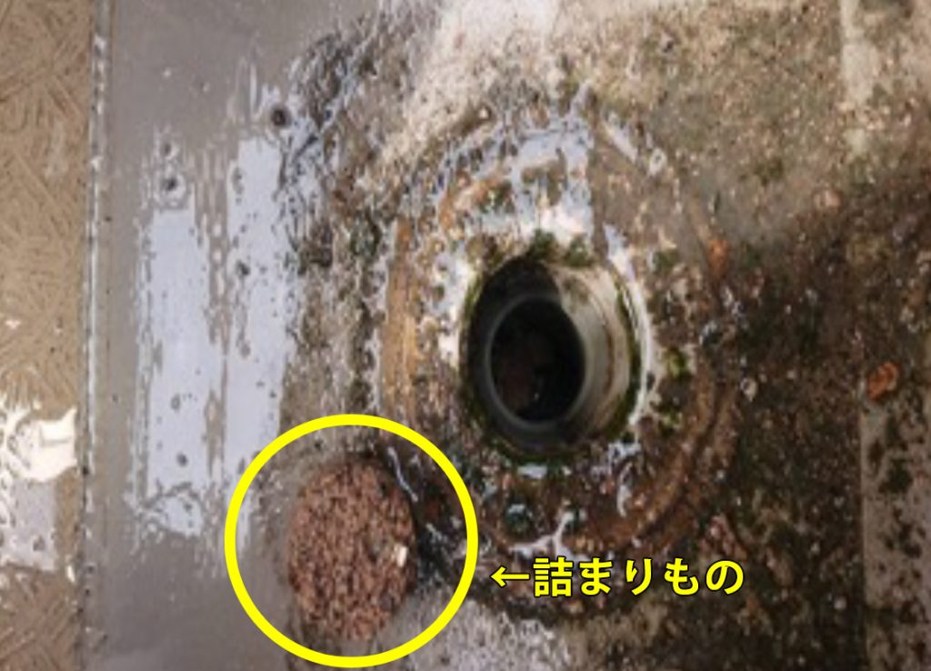 福岡県糸島市潤のベランダ排水詰まり除去工事
